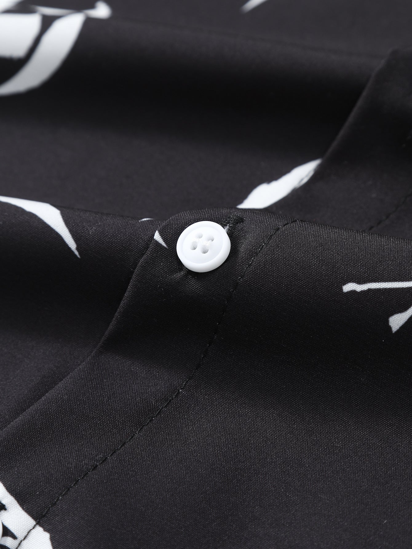 Bamboo Leaf Patterned Button-Up Shirt