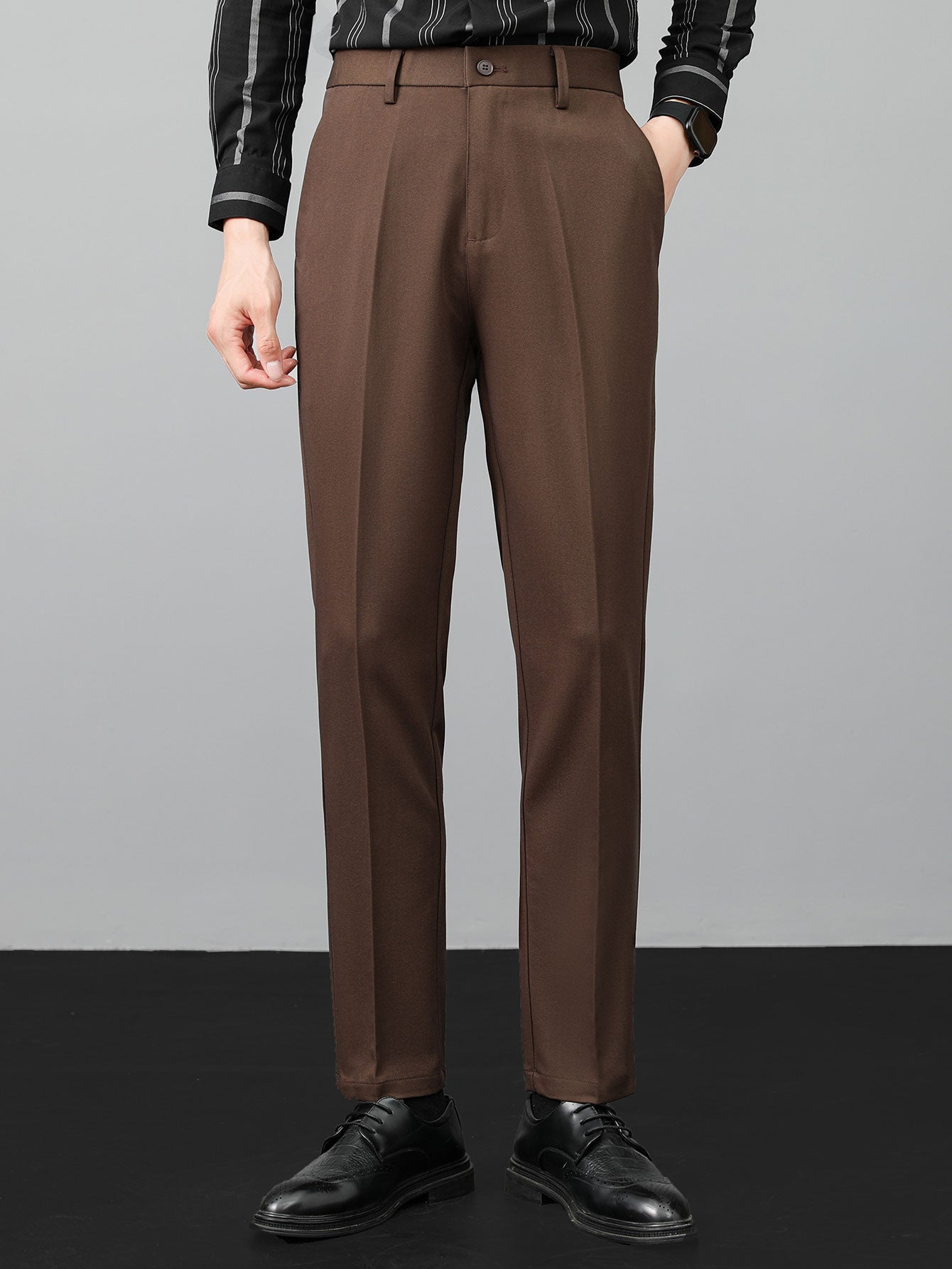 Contrast Trim Crew Neck Knit Tee & Slim Fit Tapered Pants
