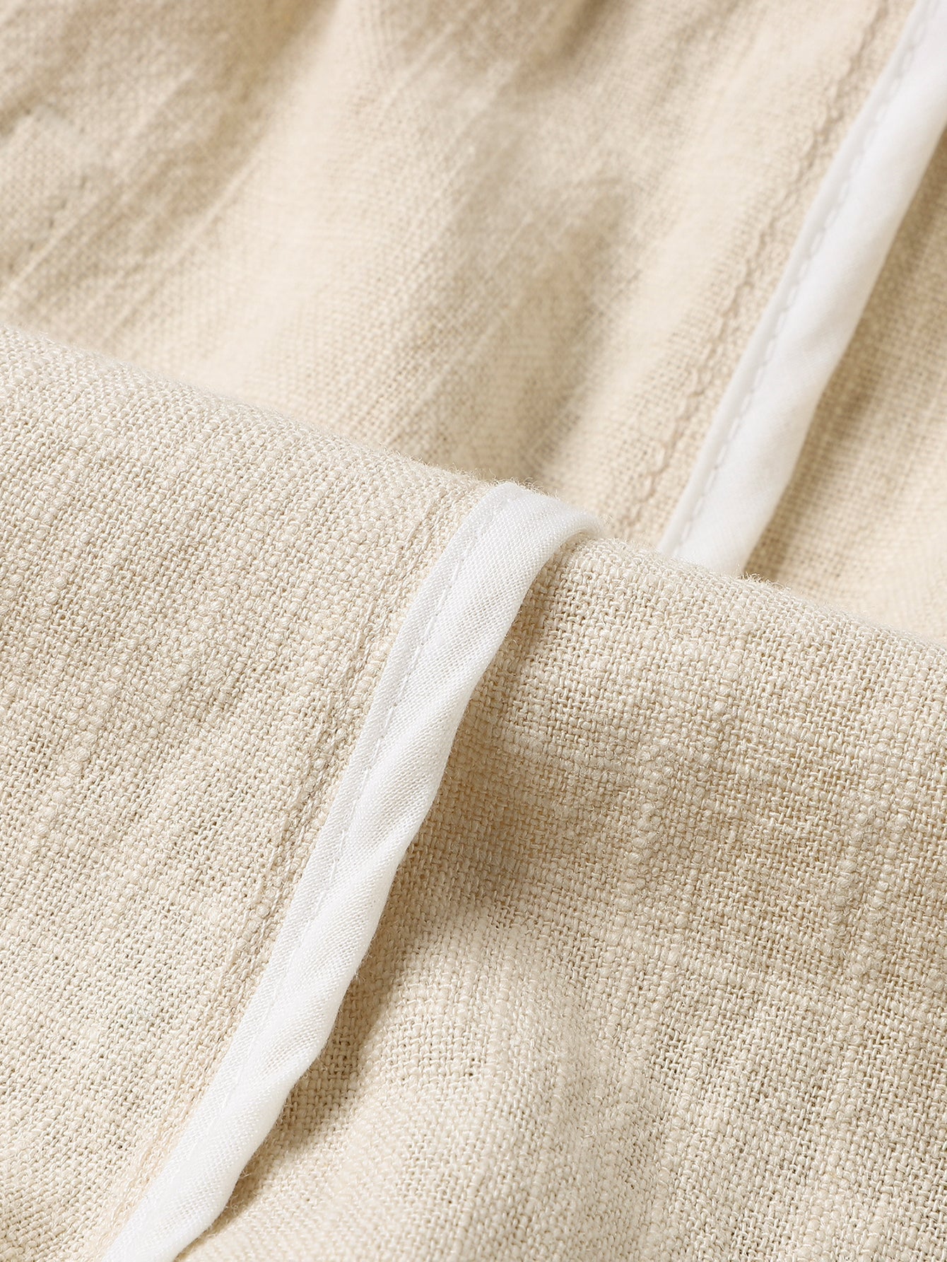 Drawstring Shorts in Linen-Cotton Blend